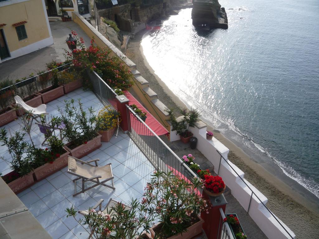 Hotel Villa Iulia เวนโตเตเน ภายนอก รูปภาพ