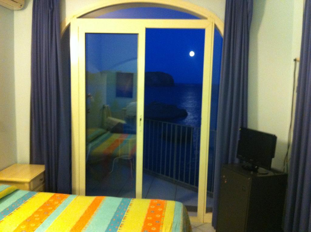 Hotel Villa Iulia เวนโตเตเน ภายนอก รูปภาพ