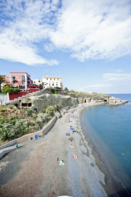 Hotel Villa Iulia เวนโตเตเน ภายนอก รูปภาพ