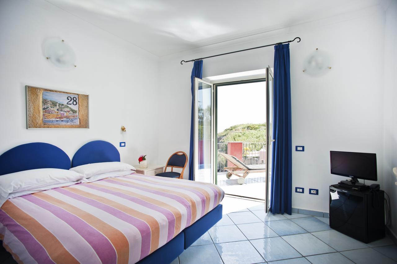 Hotel Villa Iulia เวนโตเตเน ภายนอก รูปภาพ