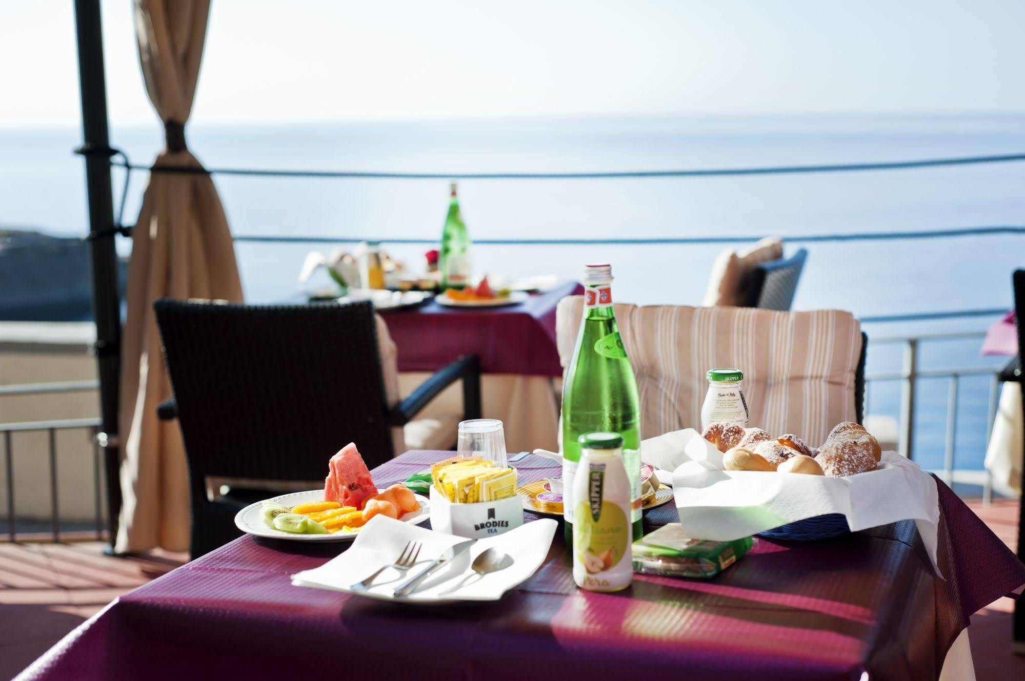 Hotel Villa Iulia เวนโตเตเน ภายนอก รูปภาพ